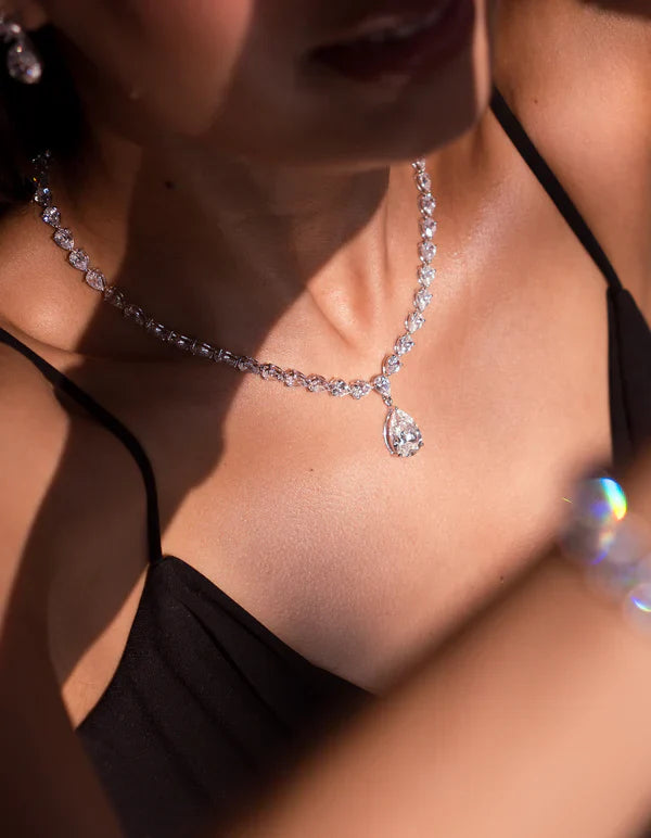 Iconic 34 Carat Solitaire Silver Necklace