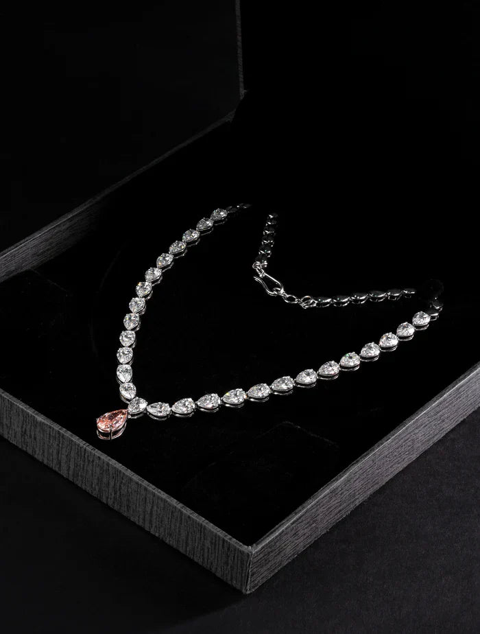 Zian's Pink Solitaire Necklace (31 carats)