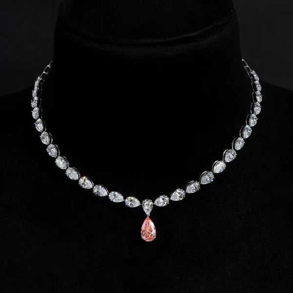 Zian's Pink Solitaire Necklace (31 carats)