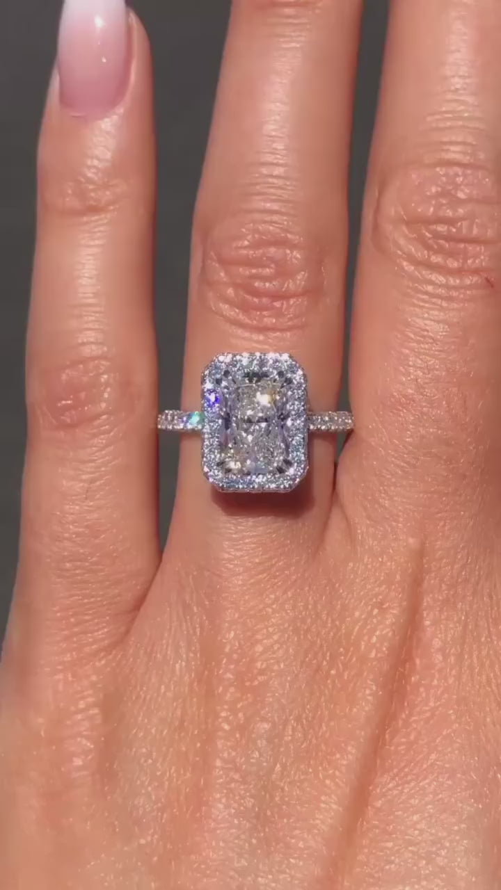 Just found the perfect ring! 💍✨  Who else is obsessed with this sparkle? Drop a 💖 if you love it too!