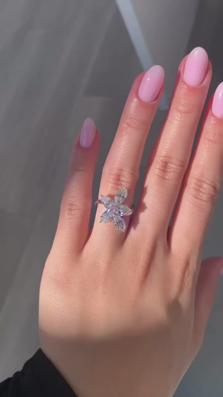 Adorned with a stunning ring, every moment feels like a celebration of love and beauty. 💖