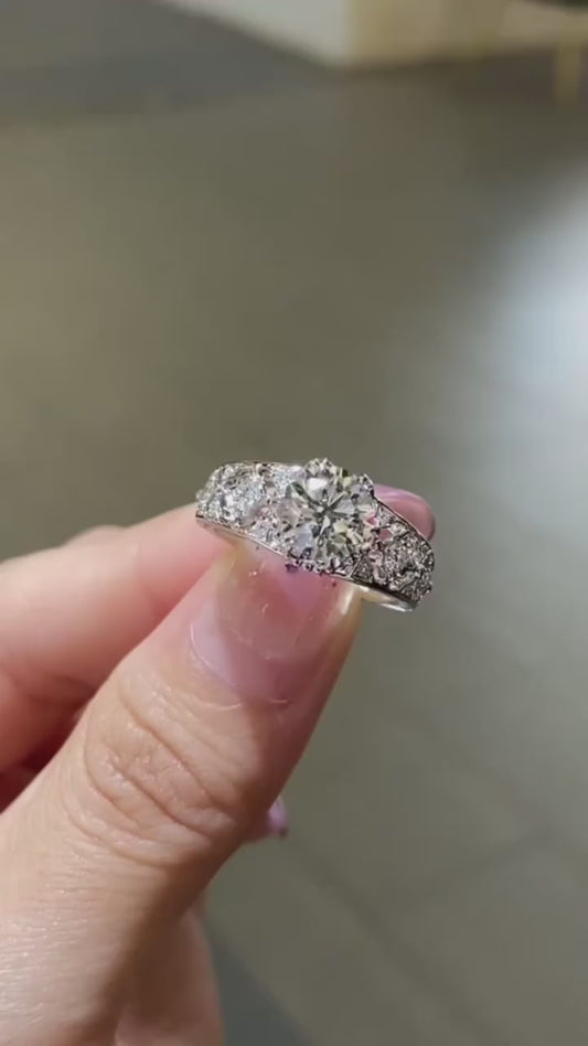 This diamond has my heart racing! 😍💍